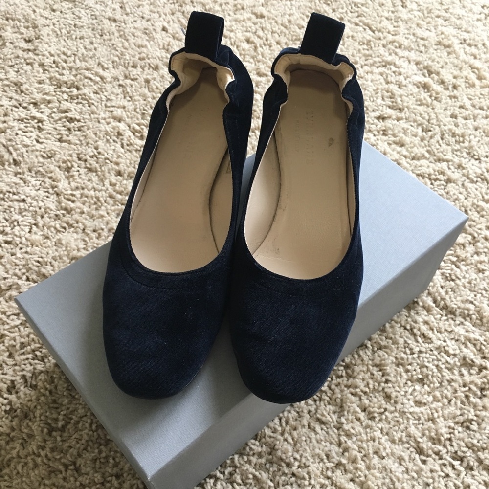 Everlane Day Heel in Navy Velvet